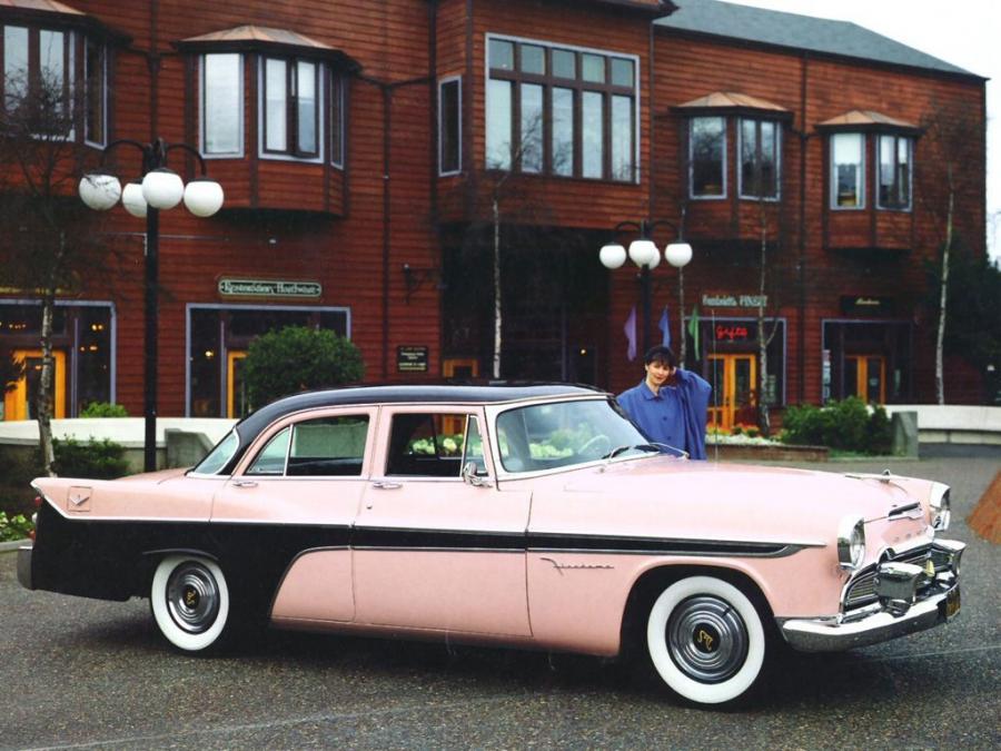  DeSoto Firedome 4-Door Sedan 1949 года  (фото 1 из 1)